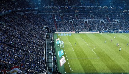 【早报】三线并进 赛季不败 场均3球！谁来阻止龙哥？